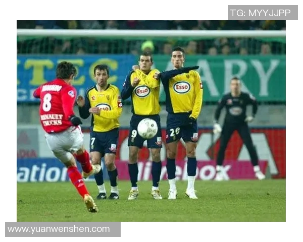 儒尼尼奥：从足球天才到全球偶像的传奇之路与影响力解析